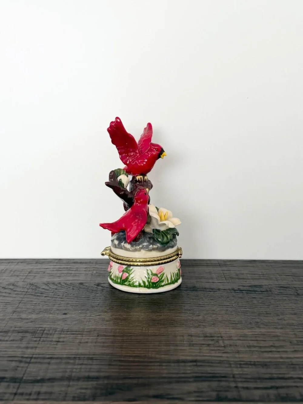 Vintage Cardinal Bird Trinket Box Porcelain Hinged Jewelry Box‎ Cottagecore
